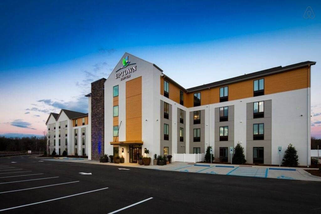 Uptown Suites
